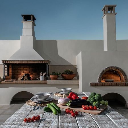 Filothei Beach House With Pool Каламаки Екстериор снимка