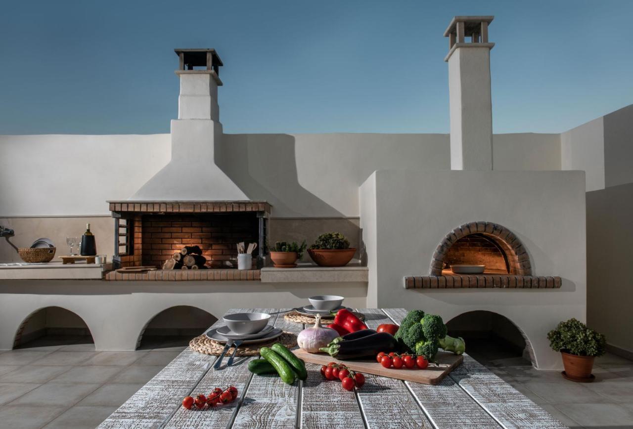 Filothei Beach House With Pool Каламаки Екстериор снимка