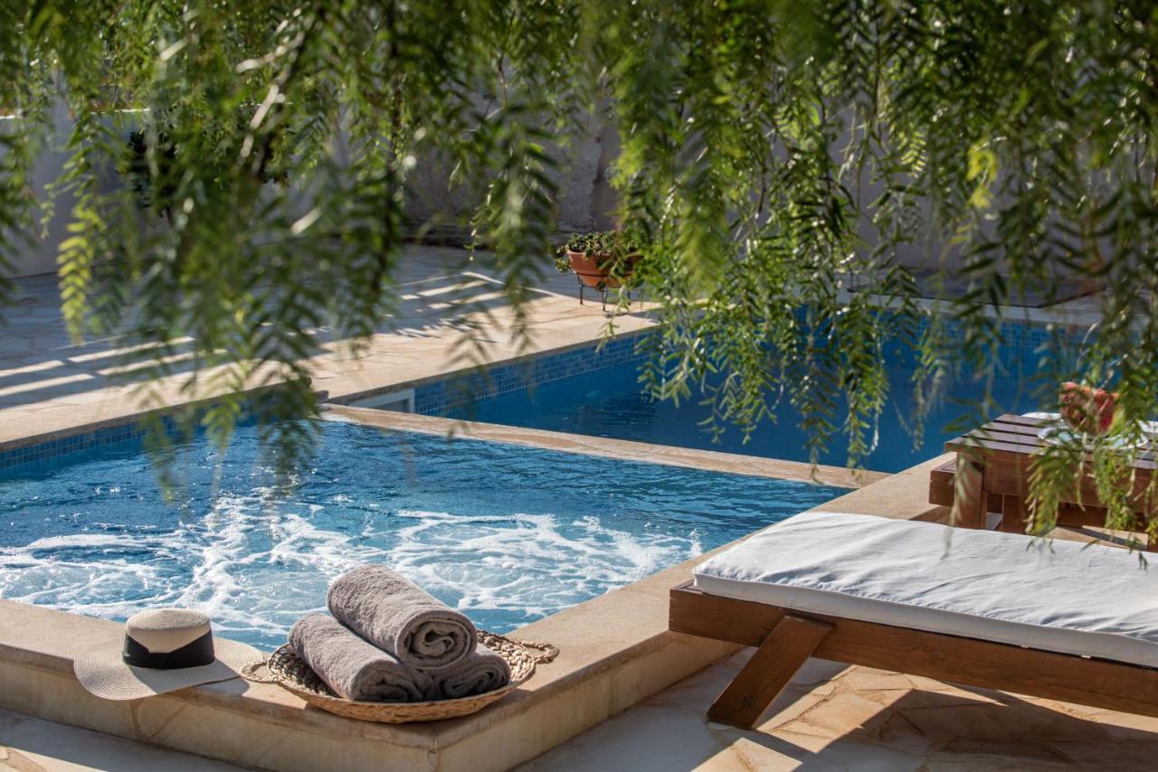 Filothei Beach House With Pool Каламаки Екстериор снимка